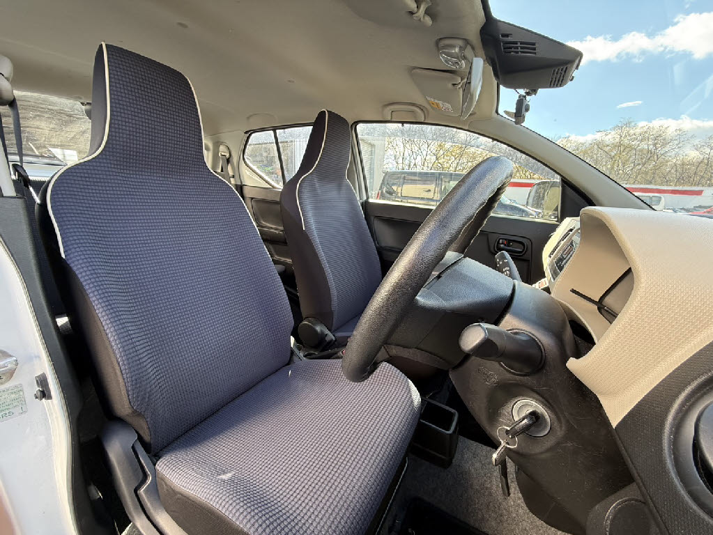 スズキ アルト8枚目