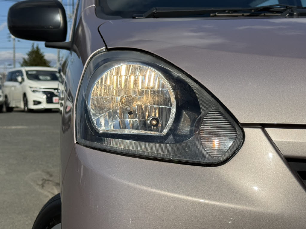 ダイハツ ミライース12枚目