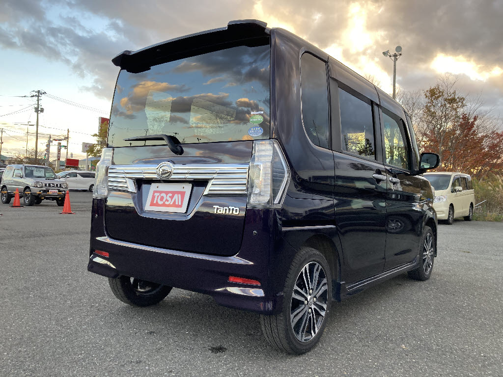 ダイハツ タントカスタム1枚目