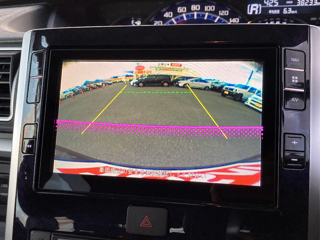 ダイハツ タントカスタム4枚目