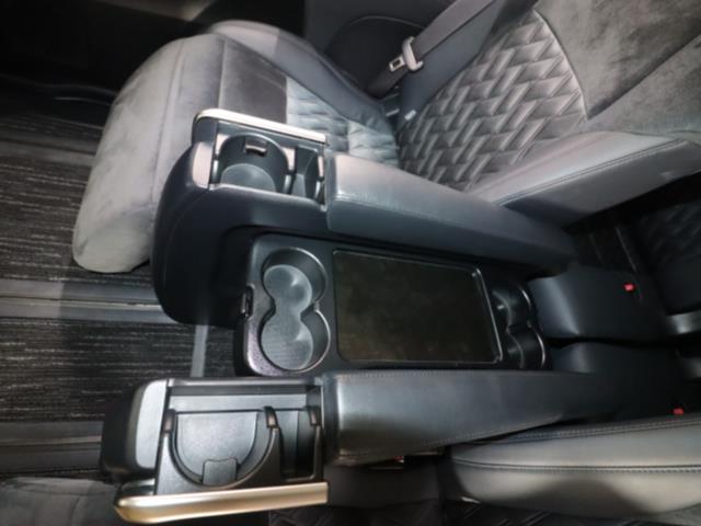 トヨタ ヴェルファイア12枚目