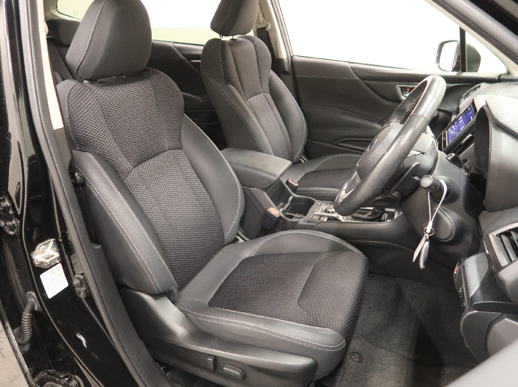 スバル フォレスター3枚目