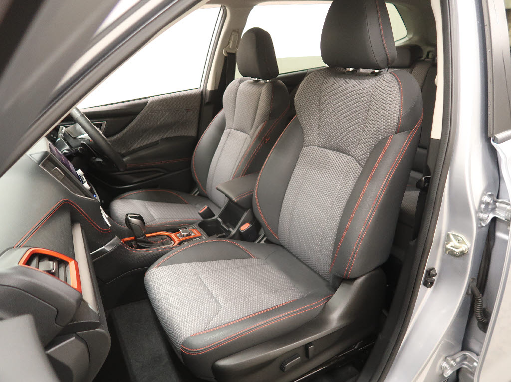 スバル フォレスター4枚目