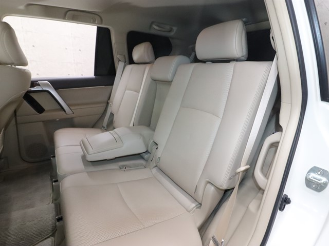 トヨタ ランドクルーザー プラド9枚目