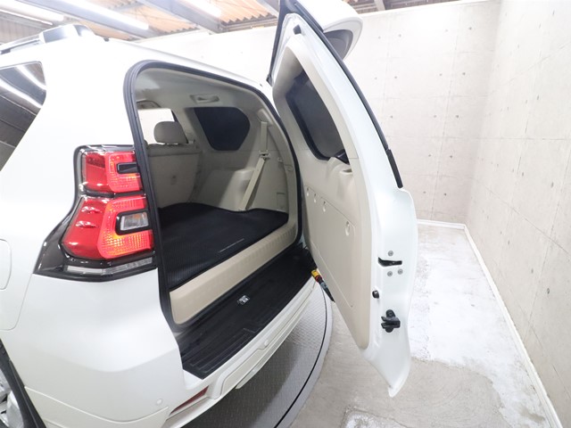 トヨタ ランドクルーザー プラド17枚目