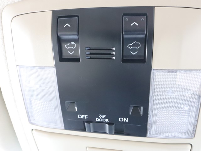 トヨタ ランドクルーザー プラド6枚目