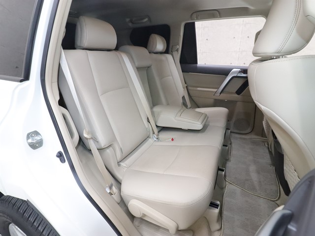 トヨタ ランドクルーザー プラド7枚目