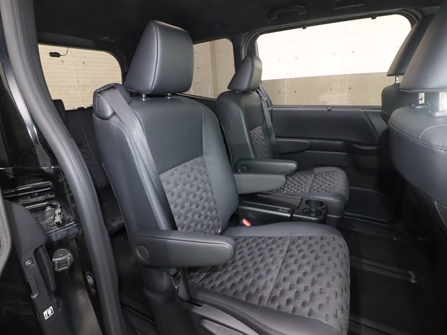 トヨタ ヴォクシー4枚目