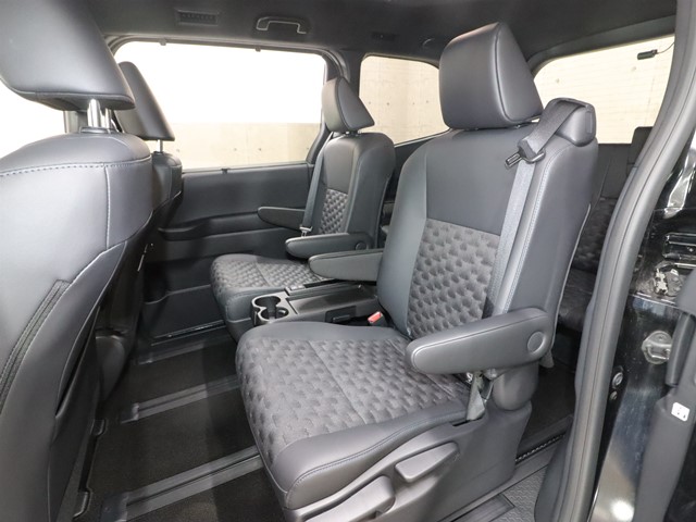 トヨタ ヴォクシー7枚目