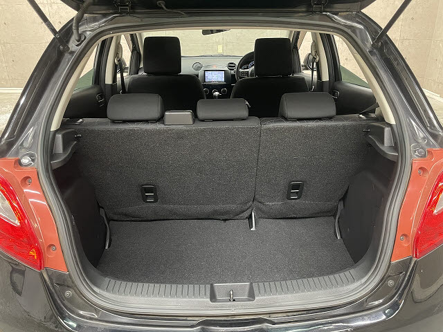 マツダ デミオ7枚目