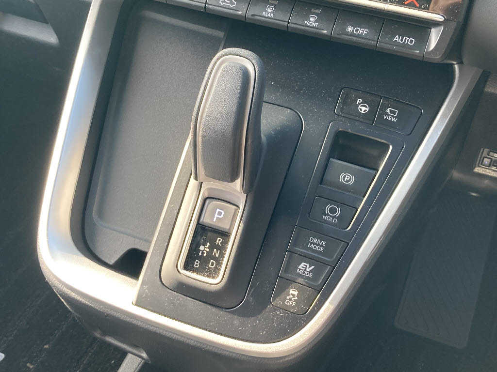 トヨタ ノアＨＶ9枚目