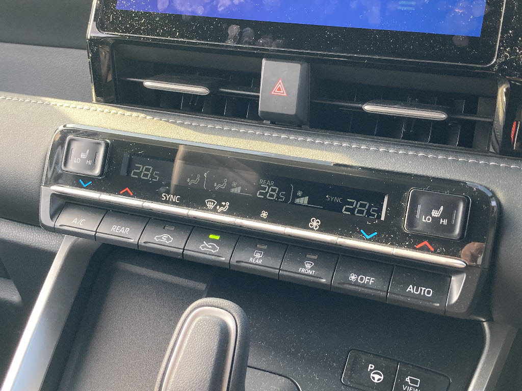 トヨタ ノアＨＶ8枚目