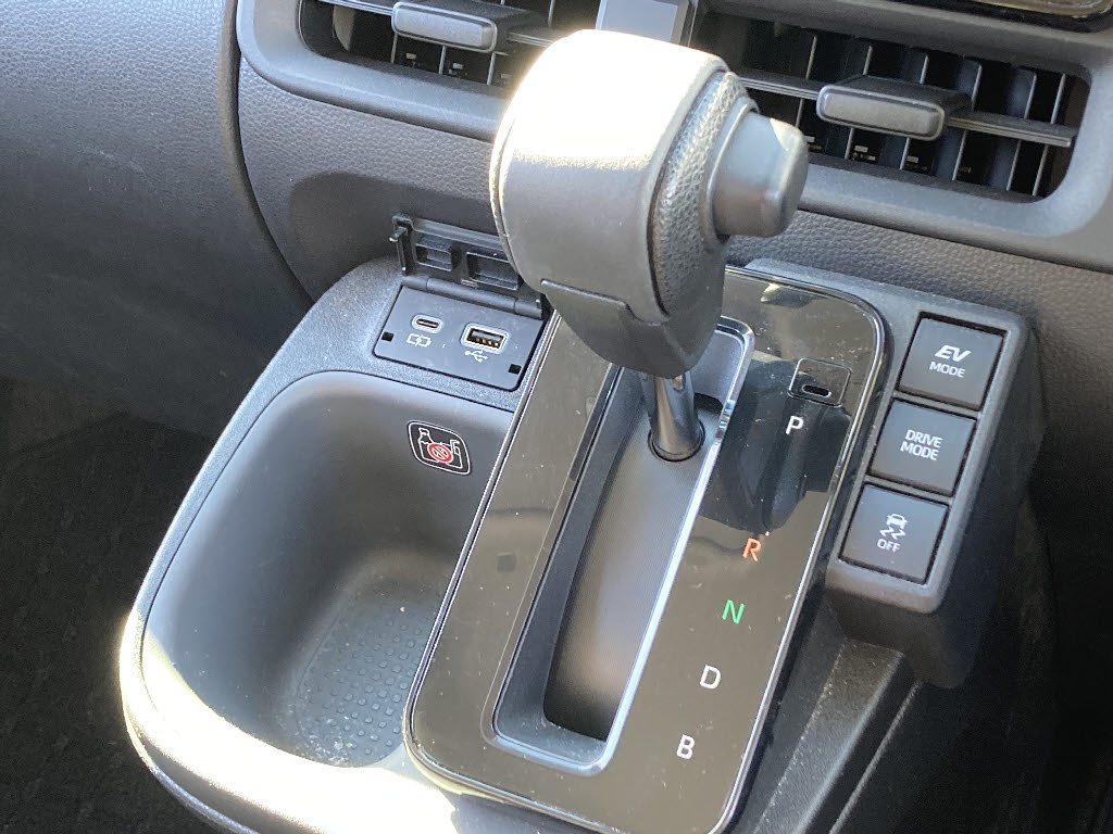 トヨタ シエンタ ハイブリッド7枚目