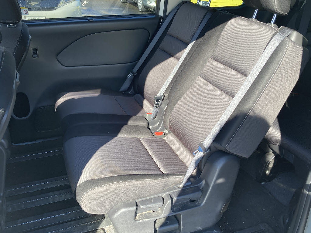 ニッサン セレナ14枚目