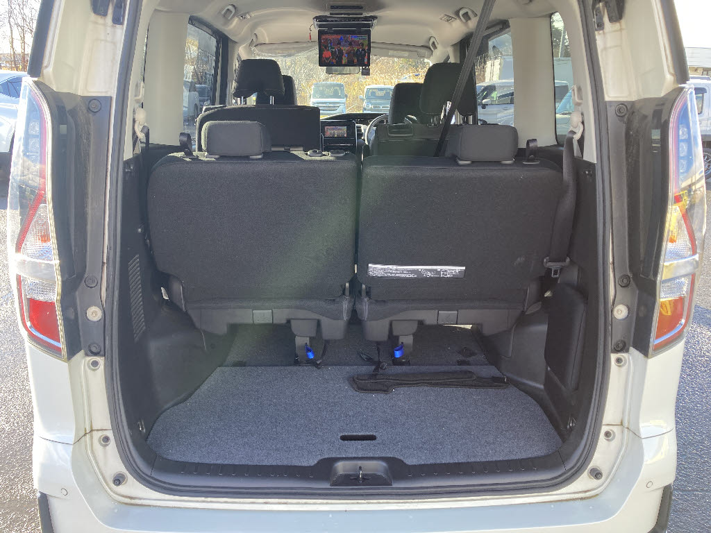 ニッサン セレナ16枚目