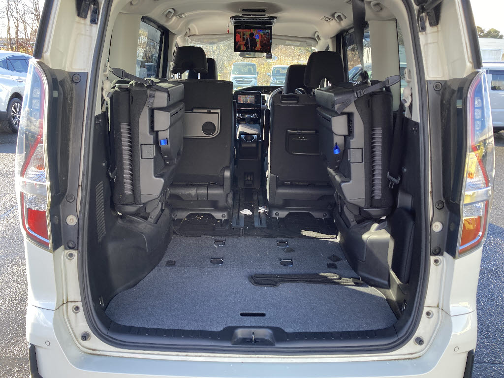 ニッサン セレナ17枚目