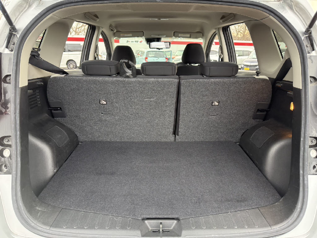 ニッサン ノート10枚目