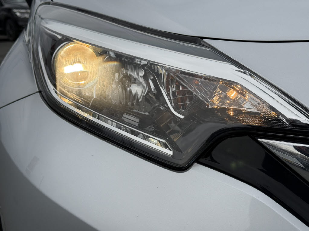 ニッサン ノート12枚目