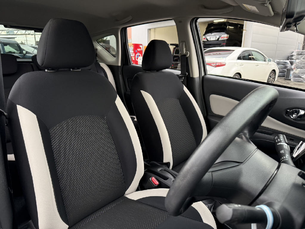 ニッサン ノート8枚目