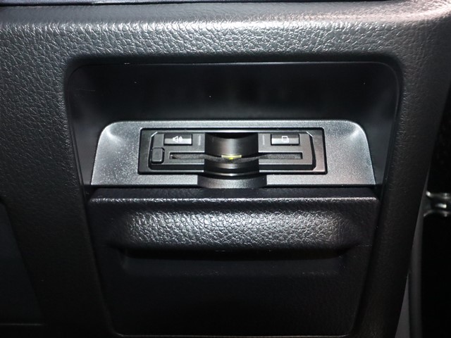 トヨタ ヴォクシーハイブリッド16枚目