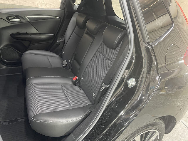 ホンダ フィットハイブリッド6枚目