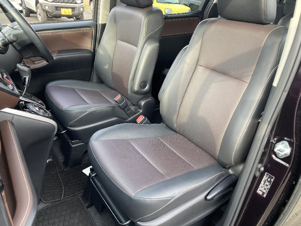 トヨタ エスクァイア13枚目