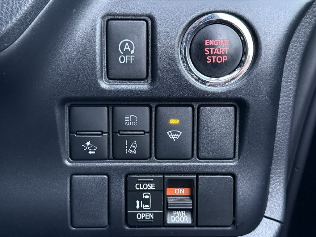 トヨタ エスクァイア5枚目