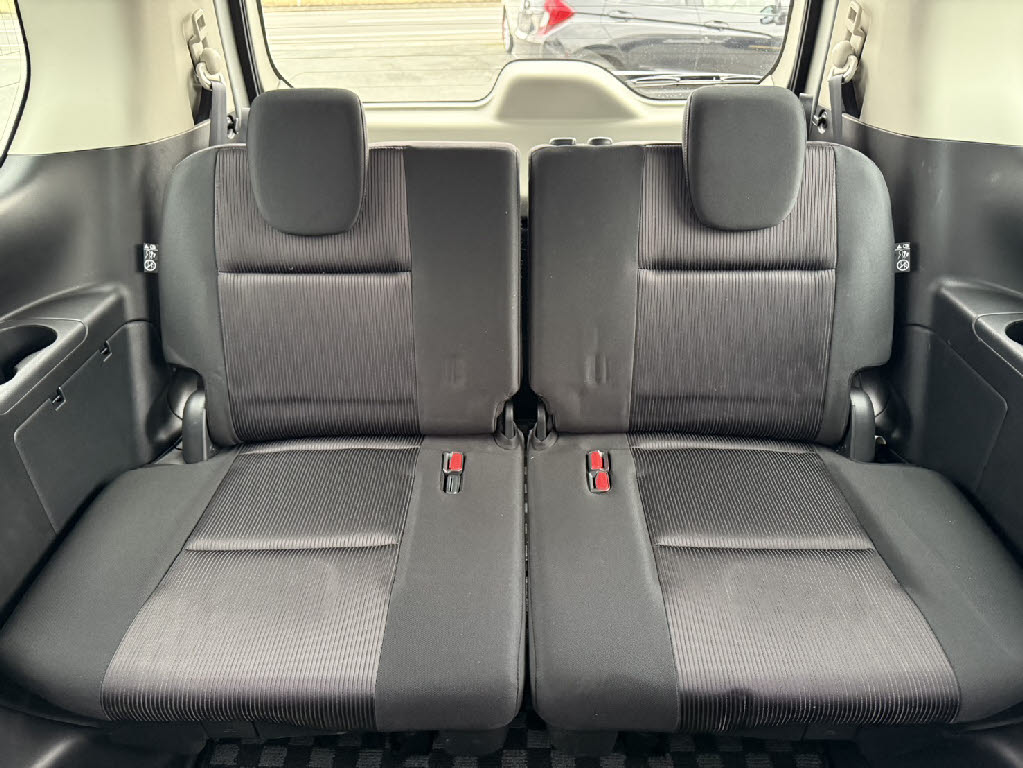 ニッサン セレナHV10枚目