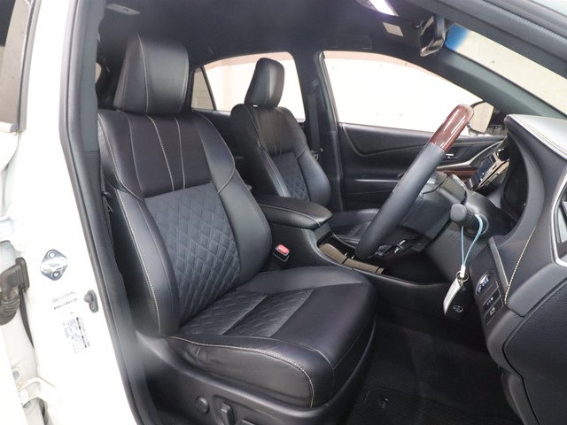 トヨタ ハリアー3枚目