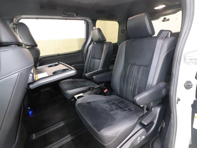 トヨタ エスクァイアＨＶ8枚目