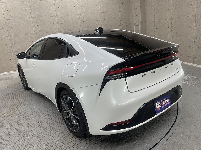 トヨタ プリウス10枚目