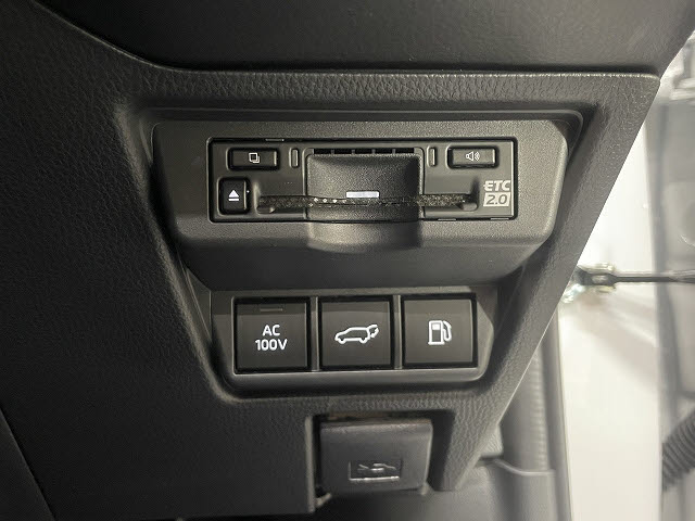 トヨタ プリウス19枚目