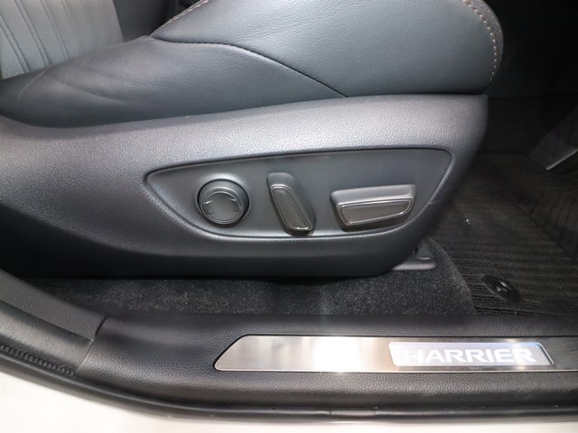 トヨタ ハリアー ハイブリッド4枚目