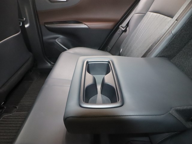 トヨタ ハリアー ハイブリッド8枚目