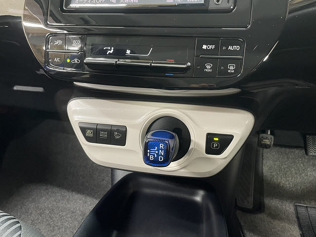 トヨタ プリウス17枚目