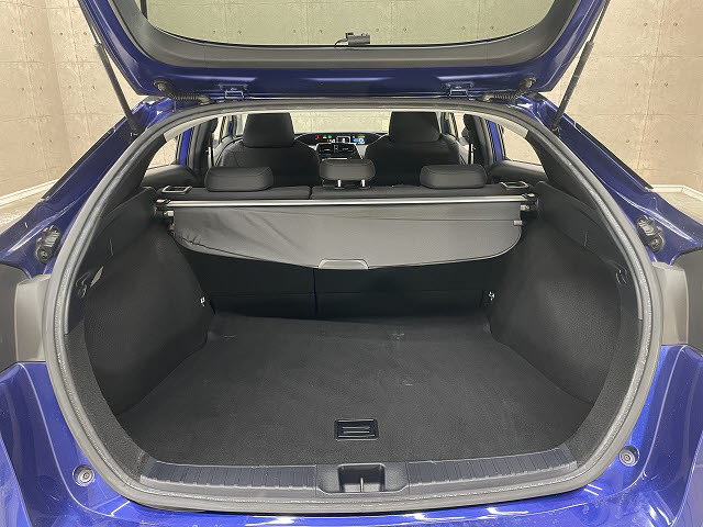 トヨタ プリウス7枚目