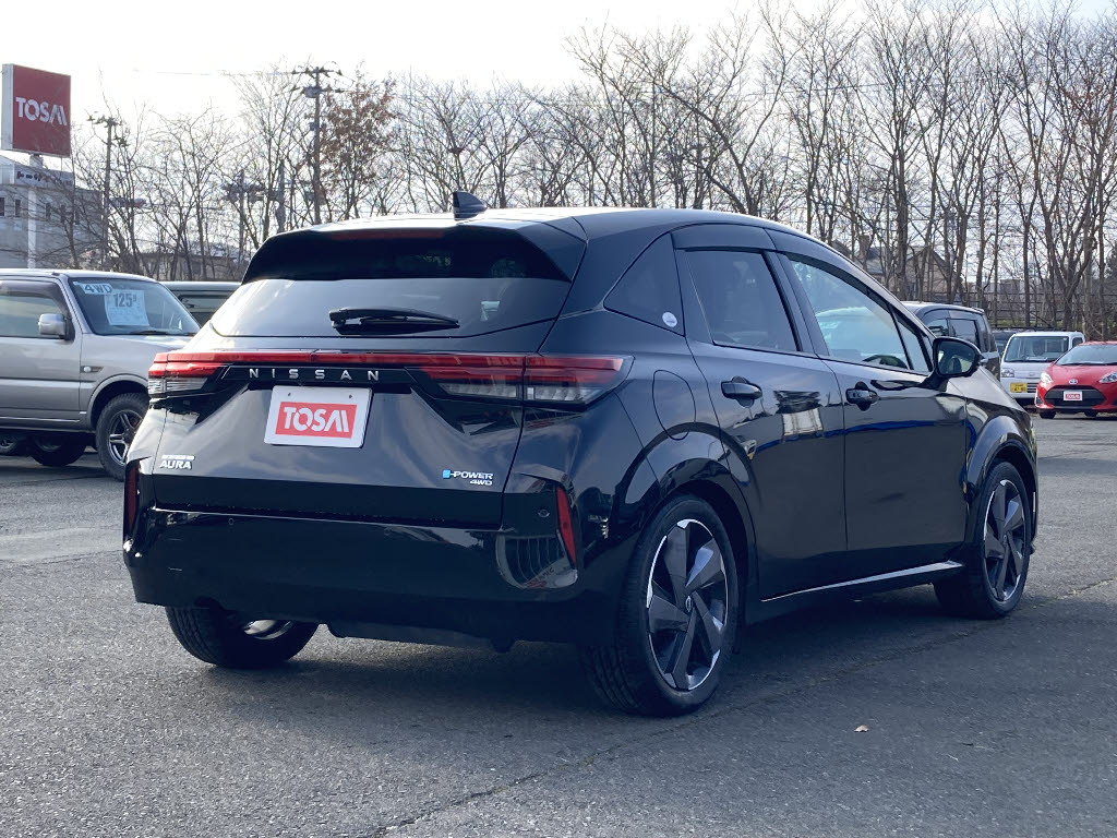 ニッサン オーラ1枚目