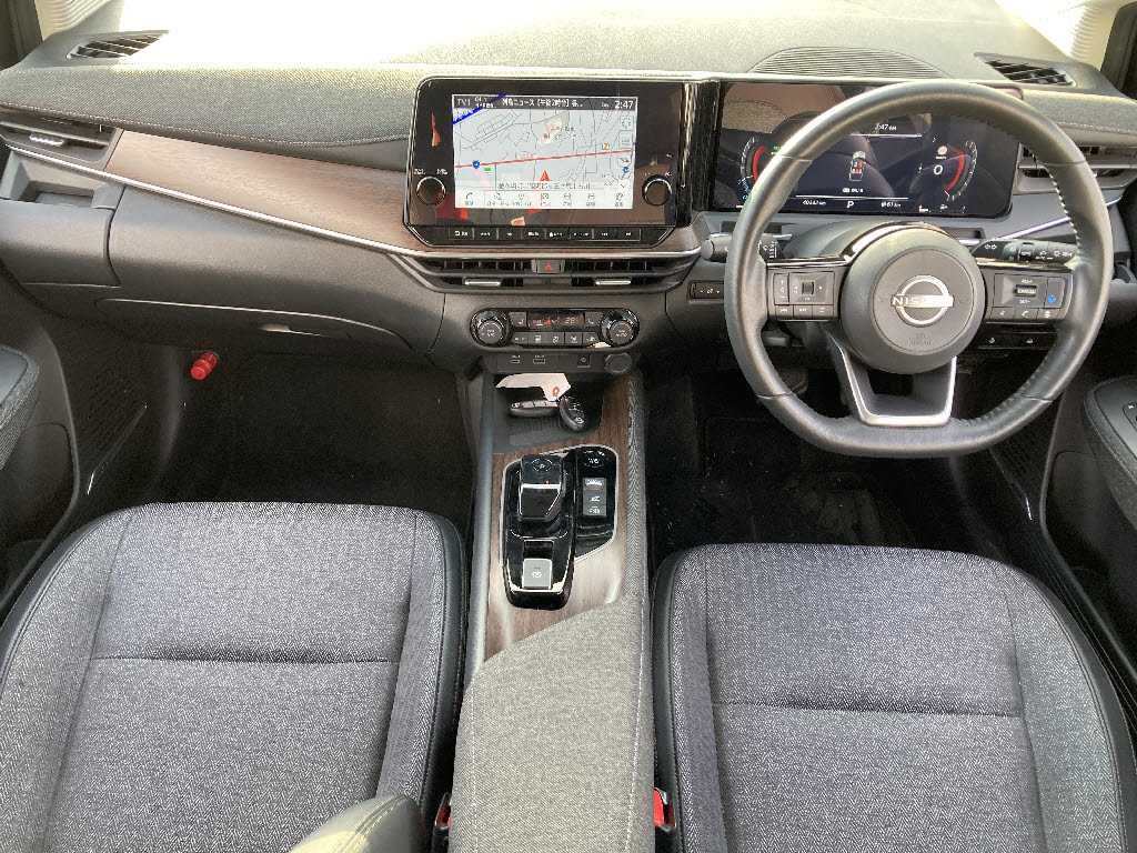 ニッサン オーラ2枚目