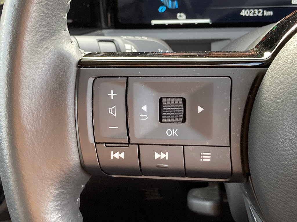 ニッサン オーラ8枚目