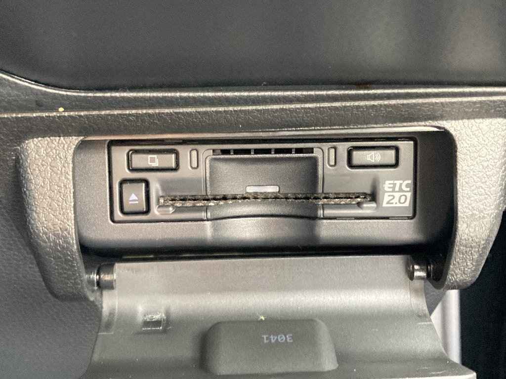 トヨタ プリウス10枚目