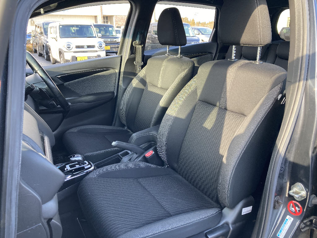 ホンダ フィットハイブリッド19枚目