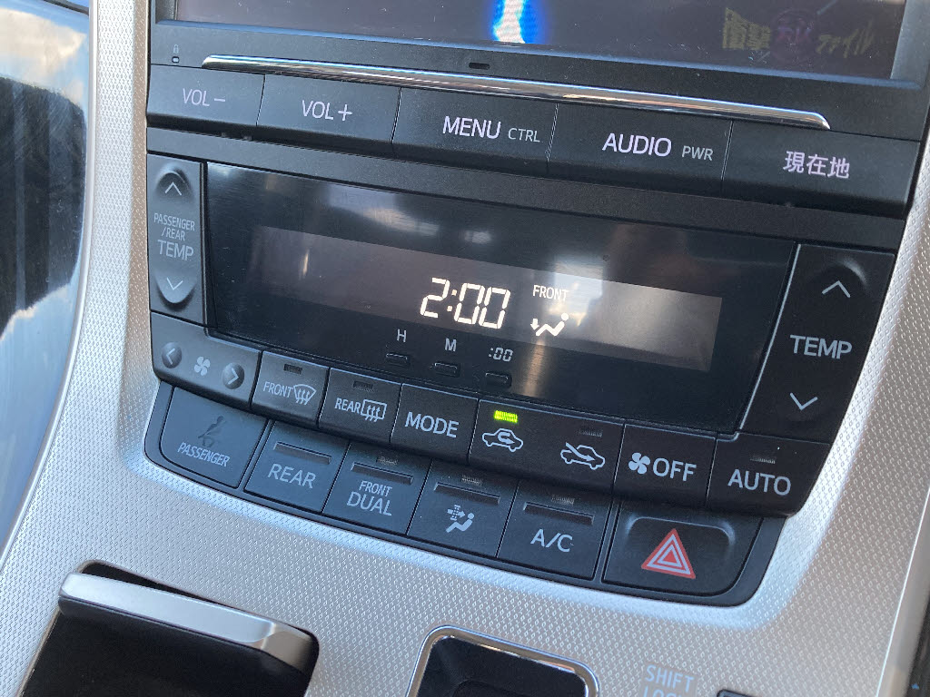 トヨタ アルファード6枚目