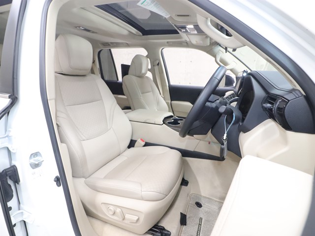 トヨタ ランドクルーザー3枚目