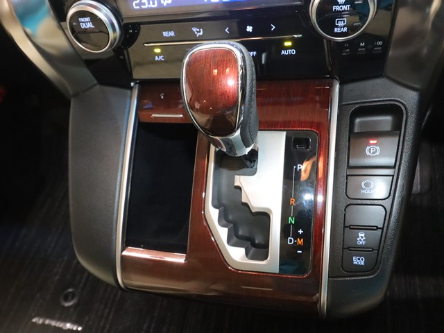 トヨタ アルファード17枚目