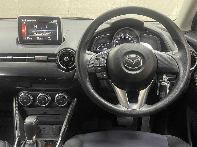 マツダ デミオ2枚目