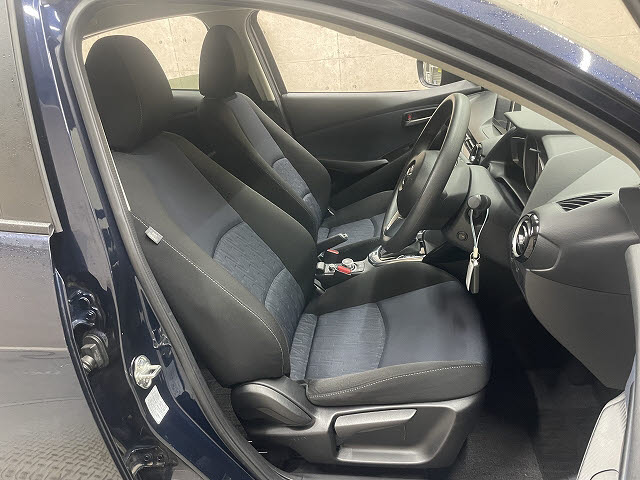 マツダ デミオ3枚目