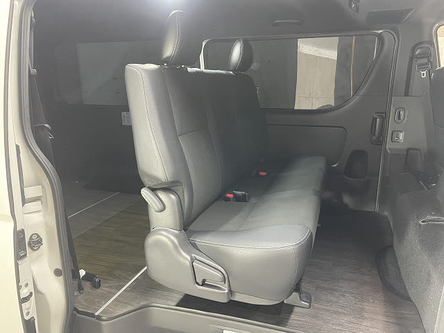 トヨタ ハイエースＶ4枚目