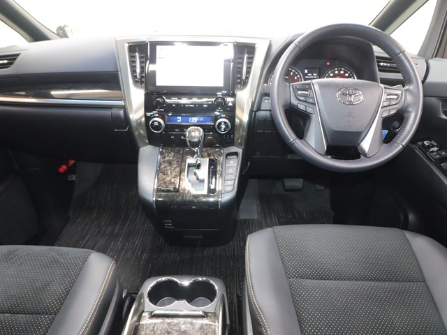 トヨタ アルファード2枚目