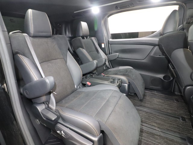 トヨタ アルファード6枚目