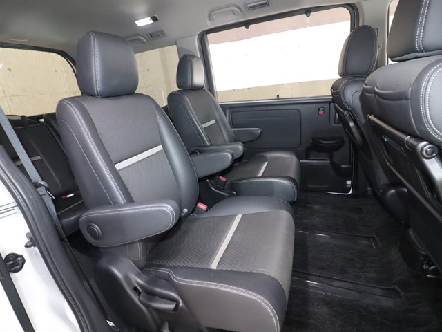 ホンダ ステップワゴン4枚目